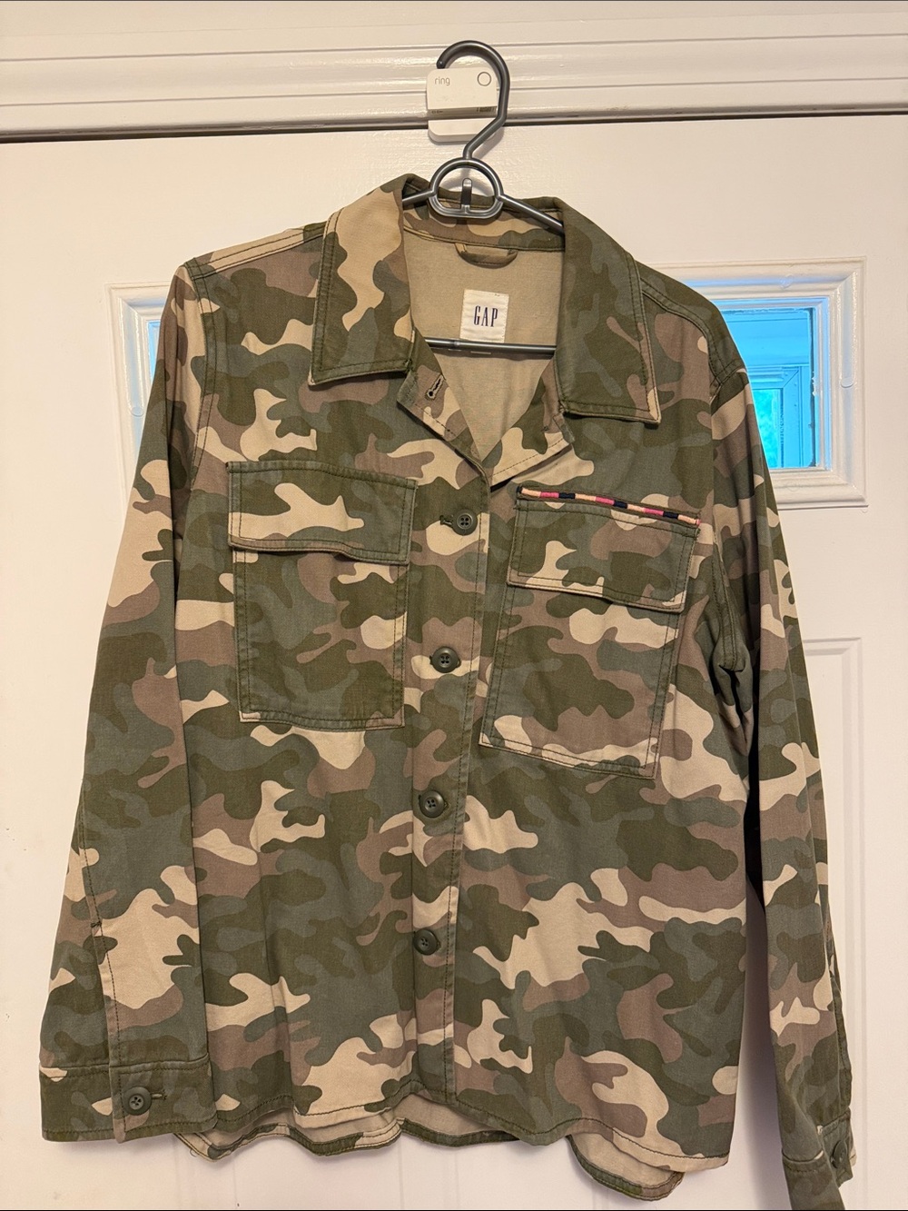 GAP woman’s Camouflage Field Shirt Jacket in Green and Tan
